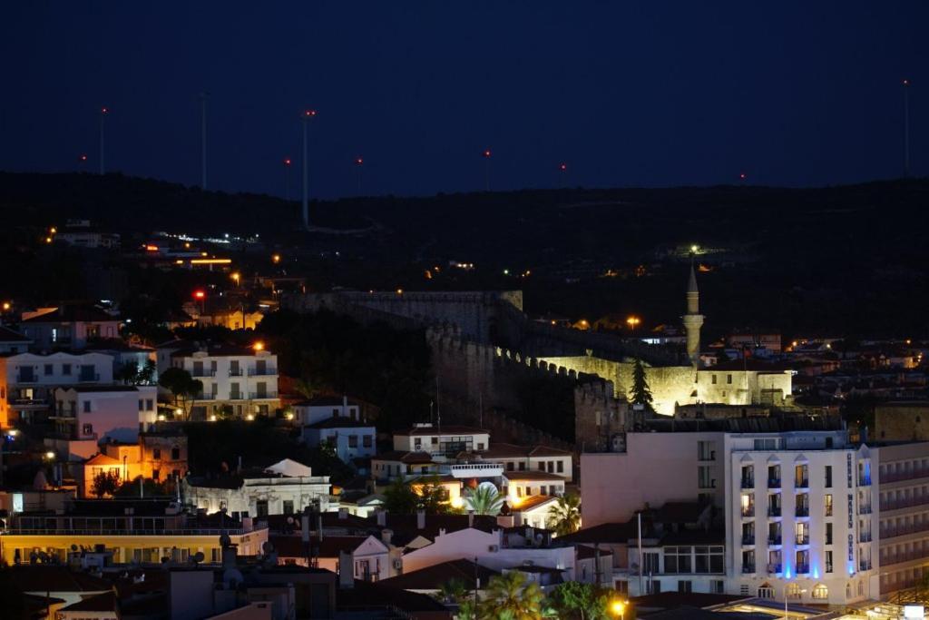 Minerva Port Hotel Çeşme Buitenkant foto